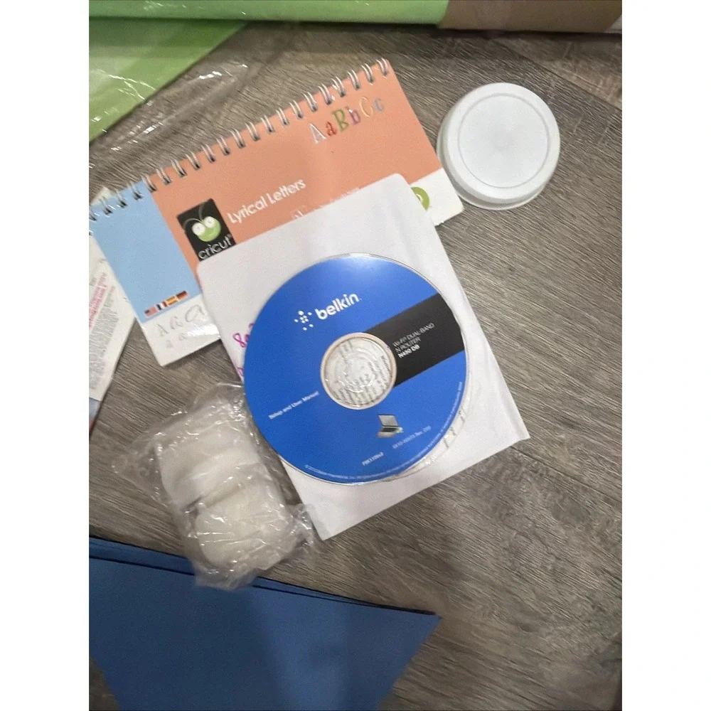 Cricut Expression 2 Cutting Machine in Original Box, and Lots Of Extras
